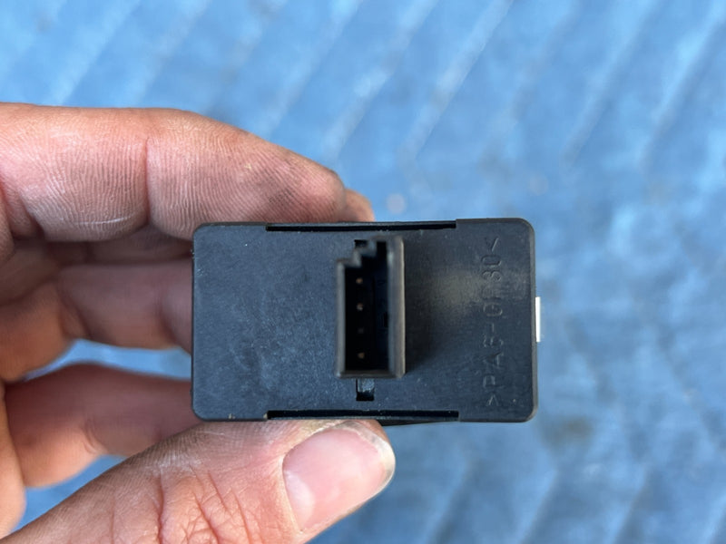 2000-2005 BMW 330xi 325xi E46 Rear Right or Left Power Window Switch OEM #4791EM