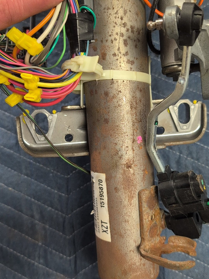 2004 Chevrolet Silverado - Steering Column PN: 15195870