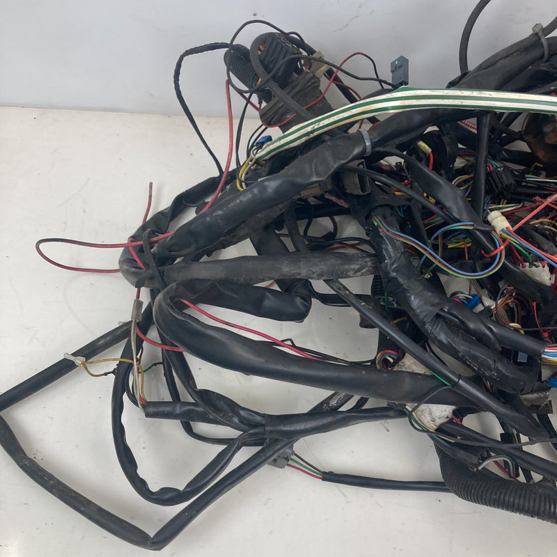 1981-1985 Volvo 240 245 Body Wiring Harness Relays Fuse OEM