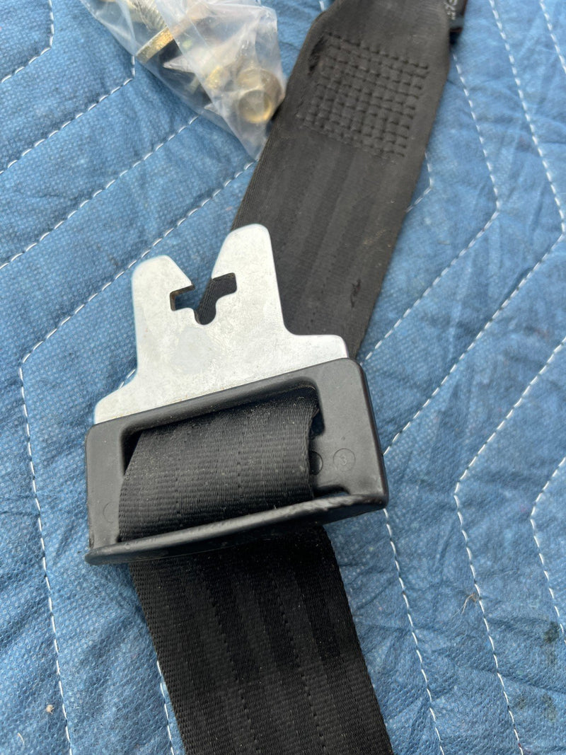 1986-1993 Volvo 240 245 Wagon Rear Driver LH Seat Belt Retractor OEM #4048EM