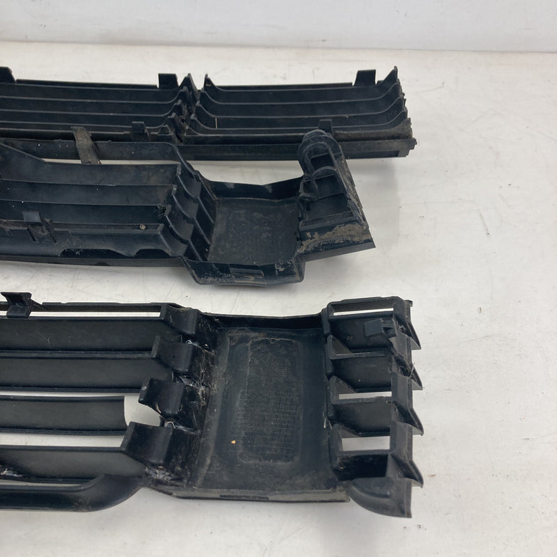 2001-2005 VW Volkswagen Passat Bumper Grille Lower 3 piece OEM #5569M