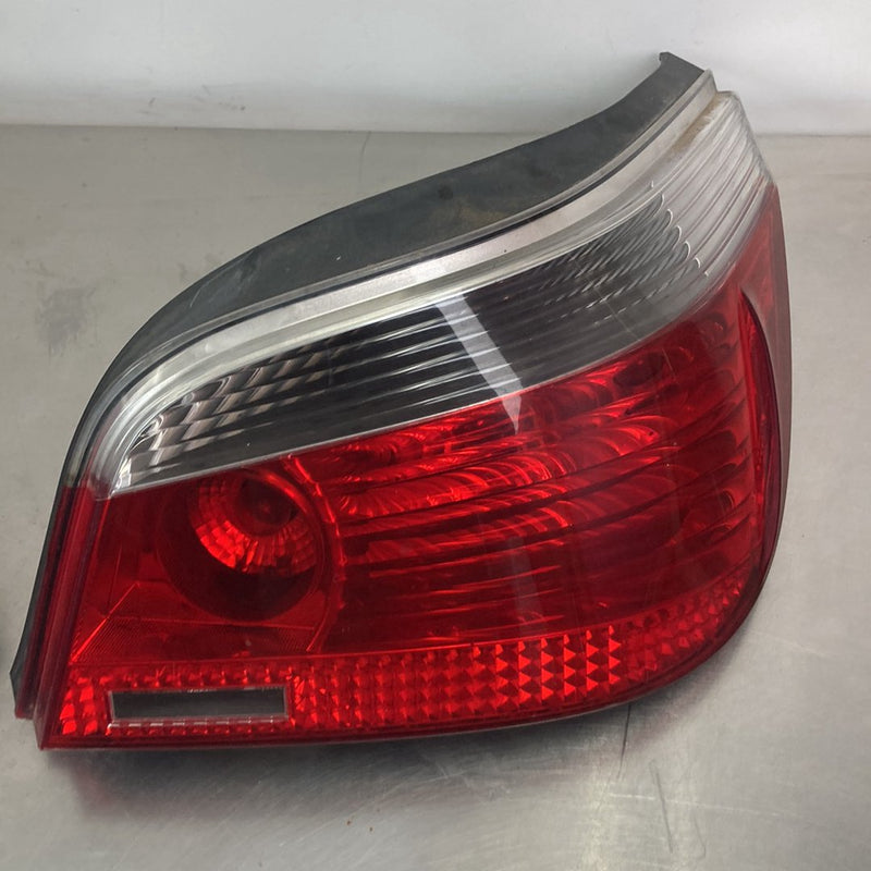 2003-2007 BMW 545i E60 Tail Light Assembly Pair 9910798 6910797 OEM #4906M