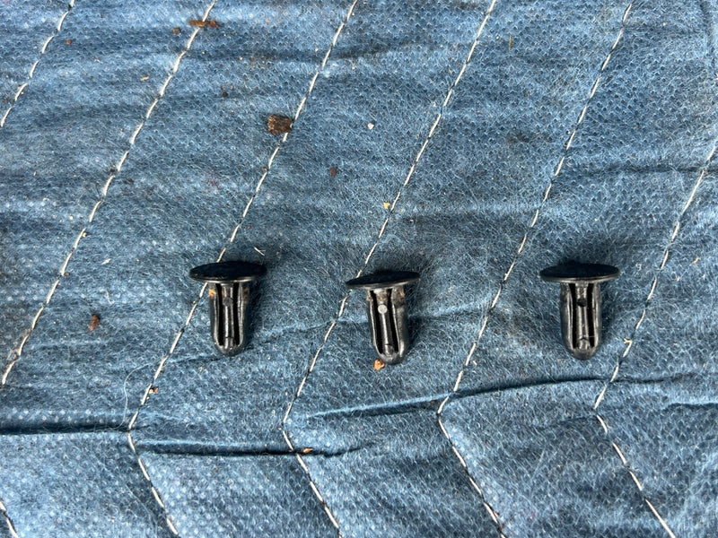 1992-1995 Volvo 940 740 Left & Right Under Seat Floor Vent Trim Pair OEM #3242EM