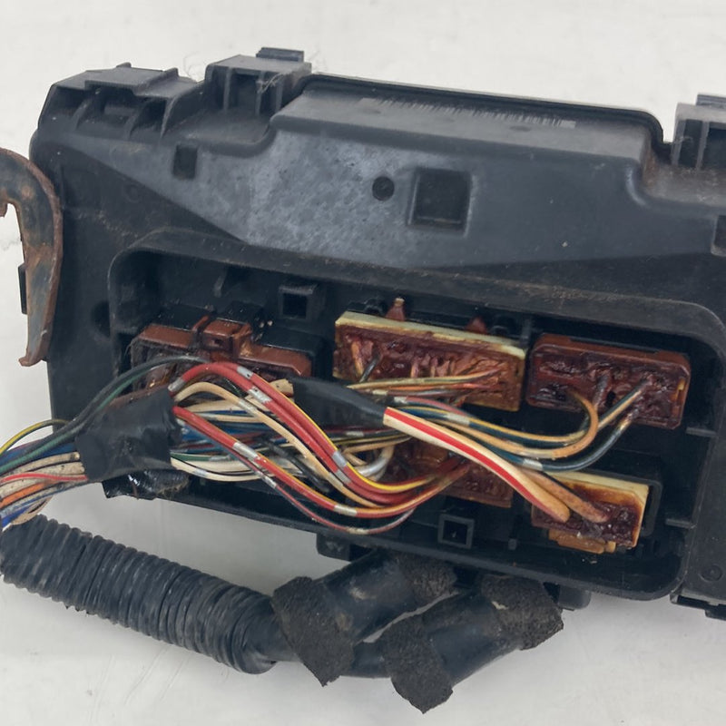 2002-2004 Honda CR-V RD2 Fuse Box S9A-GO OEM #5097M