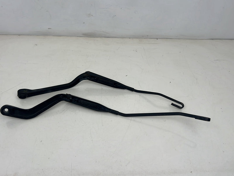 1998-2000 Volvo V70 S70 Front Right Left Windshield Wiper Arm Pair OEM