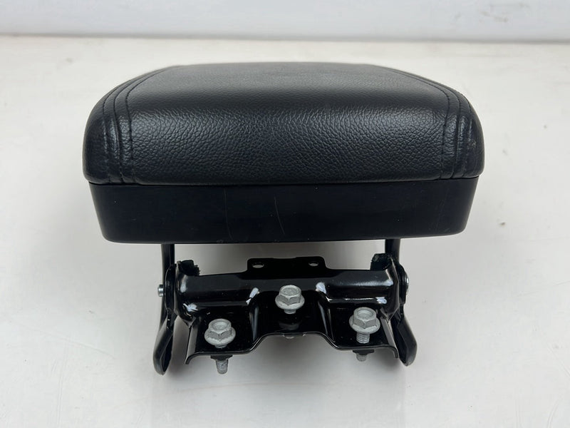 2012 Chevrolet Captiva Sport - Center Console