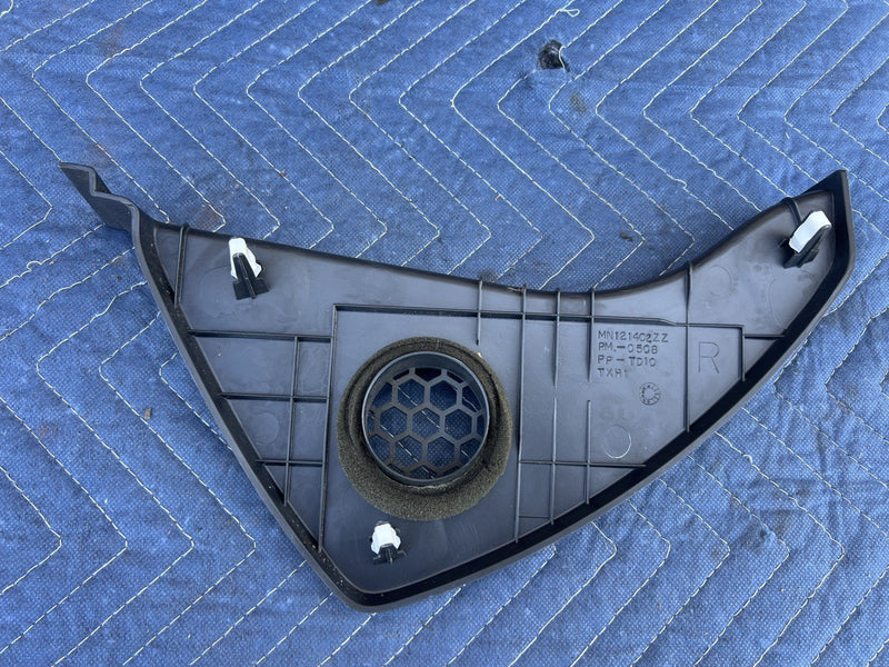 2006-2012 Mitsubishi Eclipse RH Front Dash end Fuse Cover mn121402zz OEM #3503M