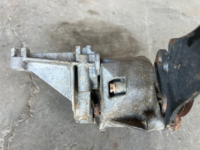 1985-1992 Volkswagen Golf Power Steering Pump w/ Bracket 028145531C OEM
