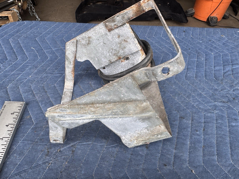 1986-1993 Volvo 240 244 245 Windshield Washer Fluid Reservoir Bracket OEM #4899E
