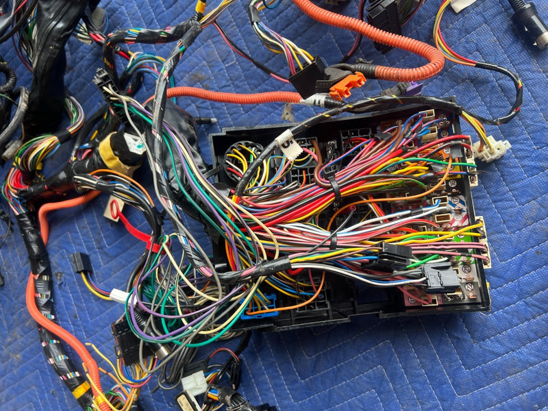 1992-1995 Volvo 940 740 Complete Engine Bay & Body Wiring Harness OEM #3292EM
