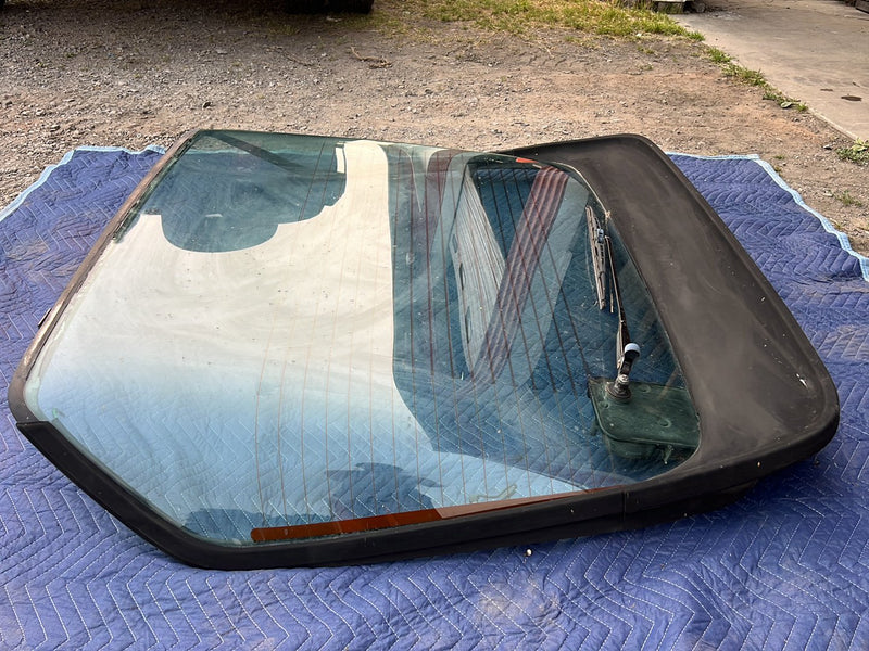 1983-1985 Porsche 944 Rear Hatch Windshield Window Glass Assembly OEM #5724EM