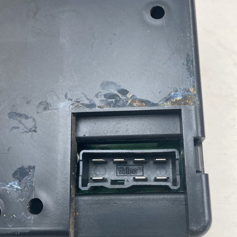 1999-2004 Land Rover Discovery II L550 Body Control Module YWC 106350 BCU Valeo OEM #5055M