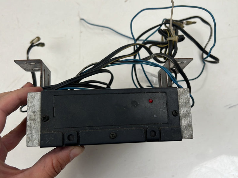 1975-1980 Volvo 244 240 Radio Amp Power Amplifier 7Z170052 OEM #5340EM