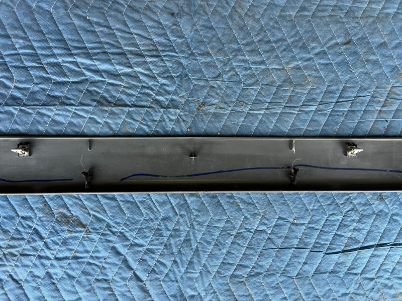 1999-2007 Chevy Silverado Rear Glass Trim Molding Bezel 15772042 #1620CN