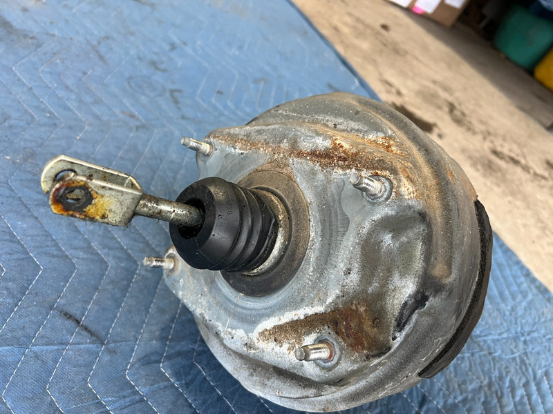1986-1993 Volvo 240 244 245 Brake Booster & Master Cylinder Assembly OEM #4470EM