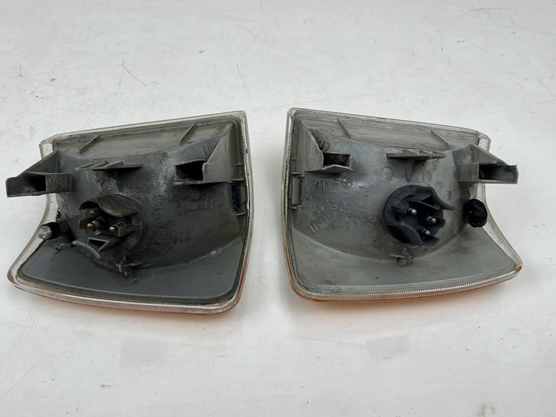 1990-1992 Volvo 740 745 940 Front Right & Left Turn Signal Light Lamp Pair OEM #5894EM
