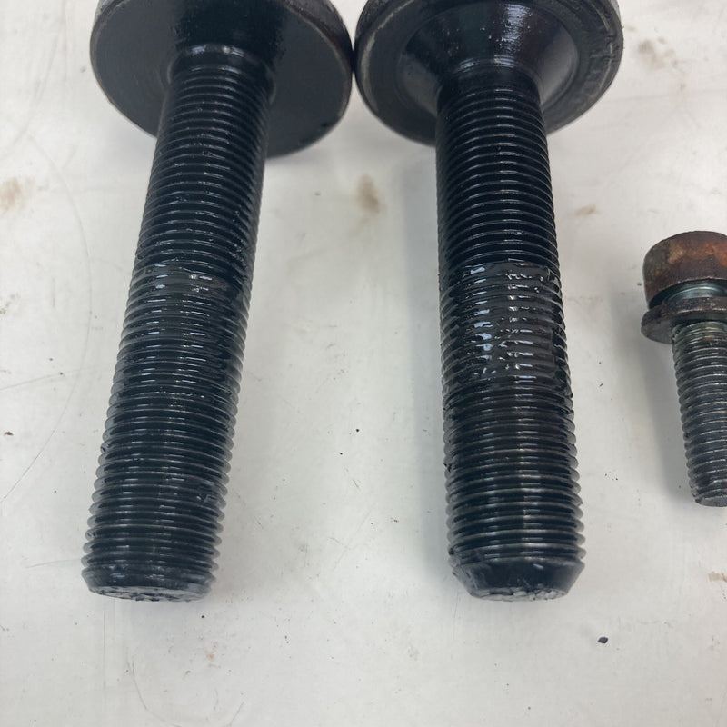 2001-2005 Volkswagen Passat Hardware CV Axle Bolts Manual OEM #5514M