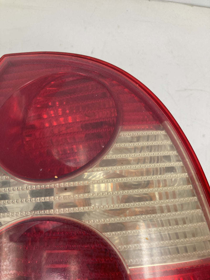 2001-2005 VW Volkswagen Passat Tail Light Right 28408015 OEM #5567M