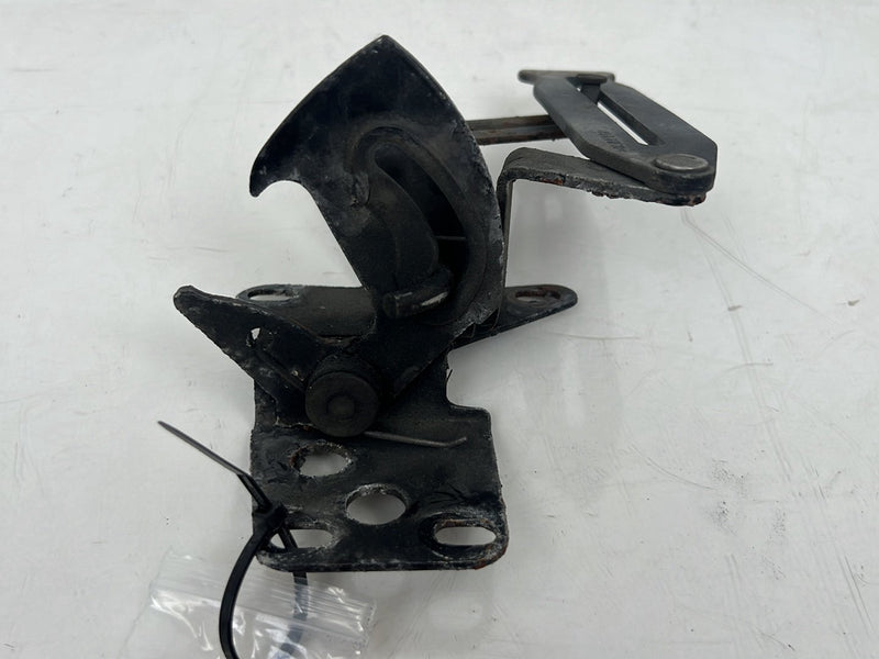 2001-2003 Audi S8 D2 A8 Engine Bonnet Hood Latch Catch 4D0823485 OEM #6083EM