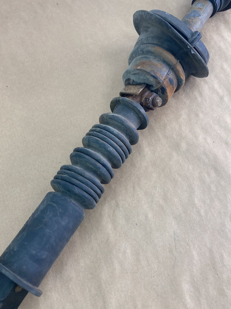 1988-1998 Chevy Silverado GMT400 Steering Intermediate Shaft w/ Boot 26040127