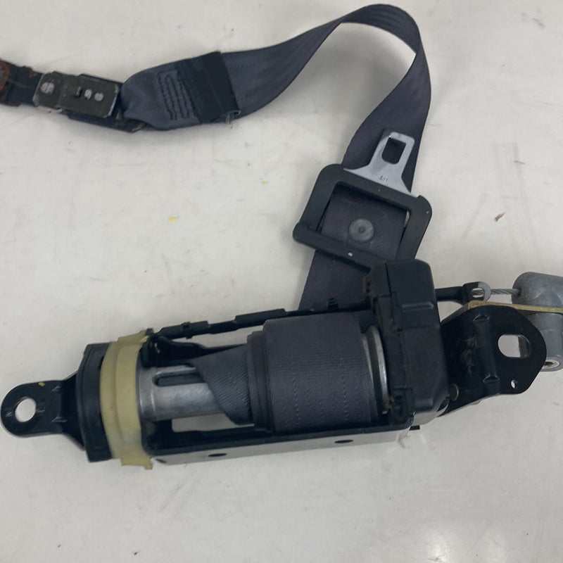 1998-2000 Volvo V70 S70 Front Passenger Right Seat Belt Retractor OEM #5179M