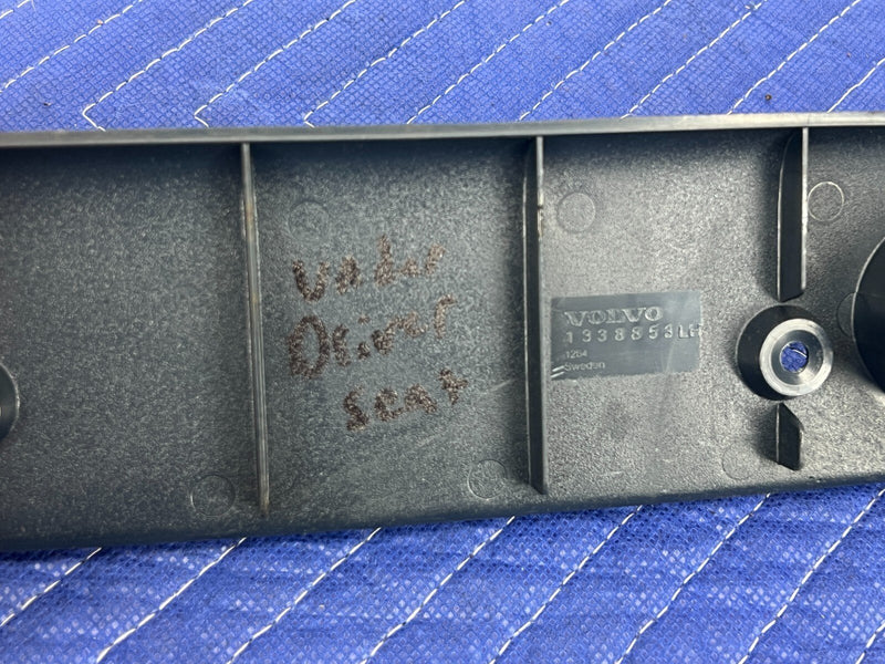 1984-1989 Volvo 740 760 Sedan Right Left Under Seat Trim Pair 1338854 OEM#1530EM