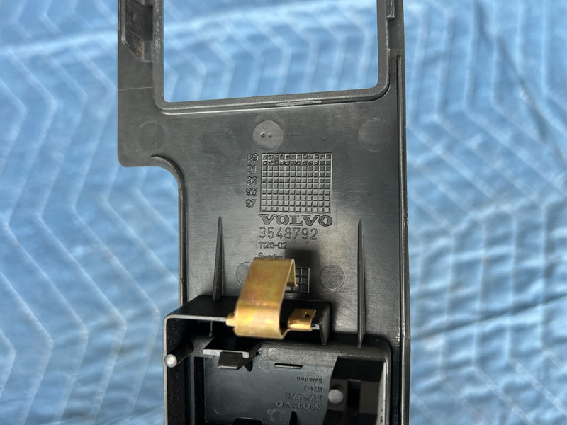 1989-1995 Volvo 740 940 Dash Ignition Surround Defrost Switch 3548792 OE #3761EM