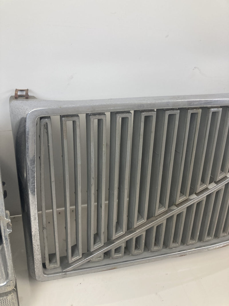 1980 Volvo 244 - Headlight Set