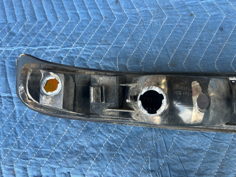 1999-2002 Chevy Silverado GM 1500 2500 Front RH LH Turn Signal Light OEM #1735CN