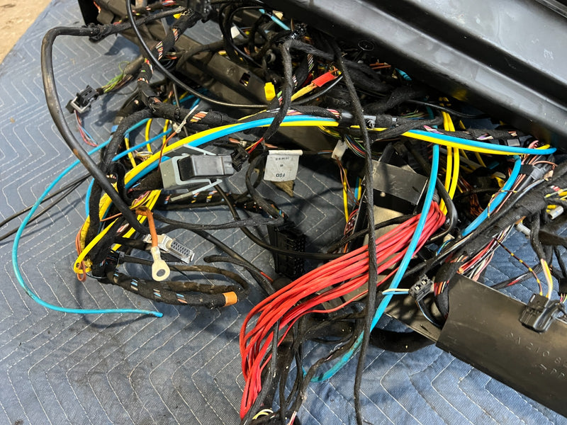 1998-2003 Mercedes W210 E320 Wagon Engine Wiring Harness w/ Fuse Box OEM #4749EM