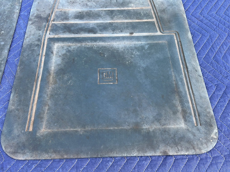 1988-1998 Chevrolet Silverado GMC OBS Right Left Floor Mat Pair Blue OEM #5506EM