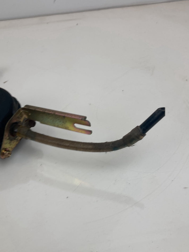 1992 Volvo 940 944 - Antenna PN: 3533343-1