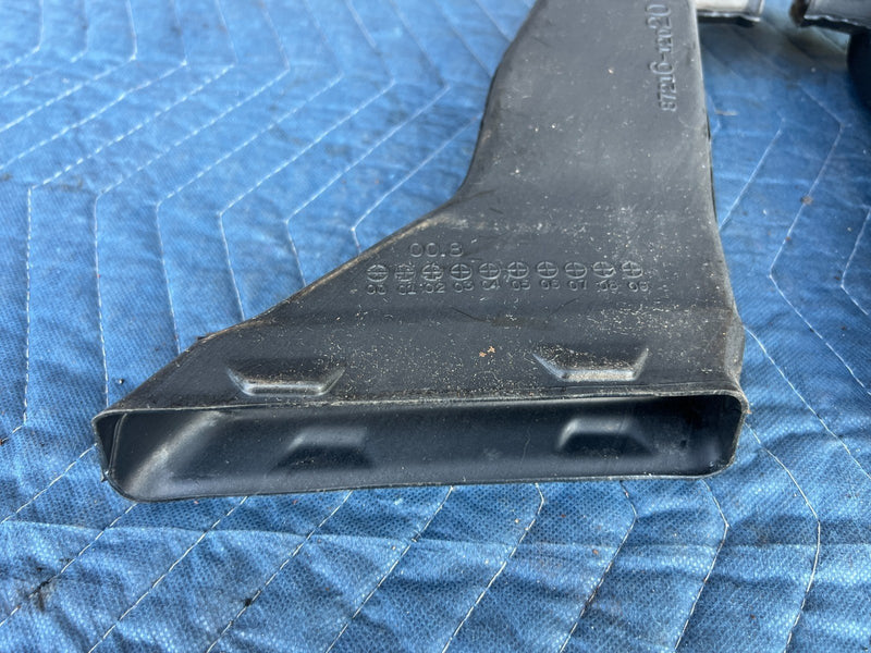 2003-2008 Toyota Corolla Left & Right AC Heat Air Duct Vent Pair OEM #3333EM