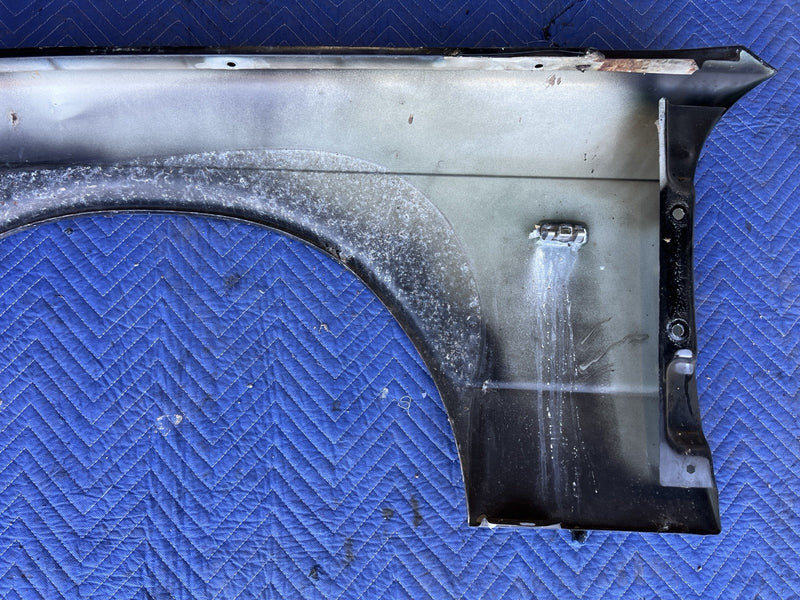 1998-2003 Jaguar XJR XJ8 X308 Passenger Side Right Front Fender Black OEM #4666E