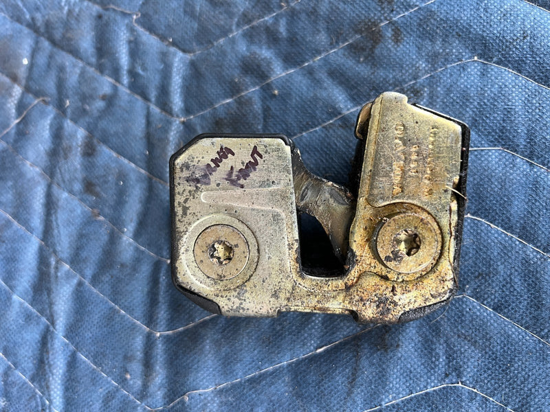 1989-1995 Volvo 740 940 Sedan Front Driver Left LH Door Latch OEM #3849EM