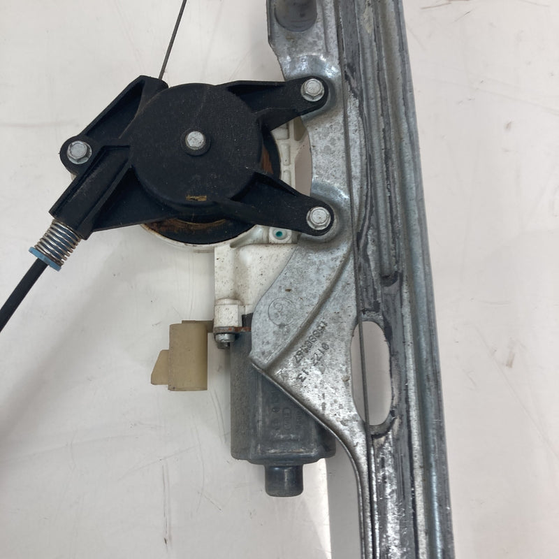 2014-2020 Chevrolet Silverado 1500 Front Right Window Regulator OEM #5575M