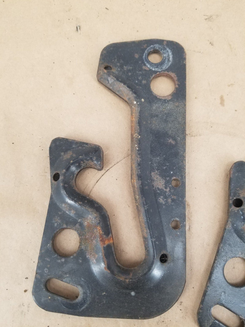 1984-93 BMW E30 318i 325i Front Hood Bonnet Hinge Bracket Support OEM #CN610