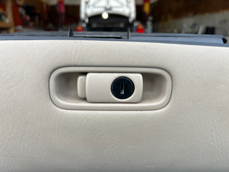1998-2002 Honda Accord C106-5172-100 77500 Glove Box Assembly #1955CN