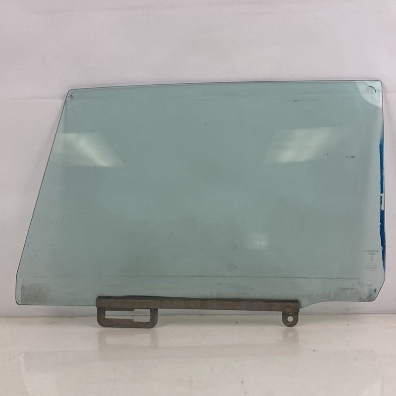 1975-1980 Volvo 244 Window Glass Passenger Rear Right 78238001 OEM #4887M