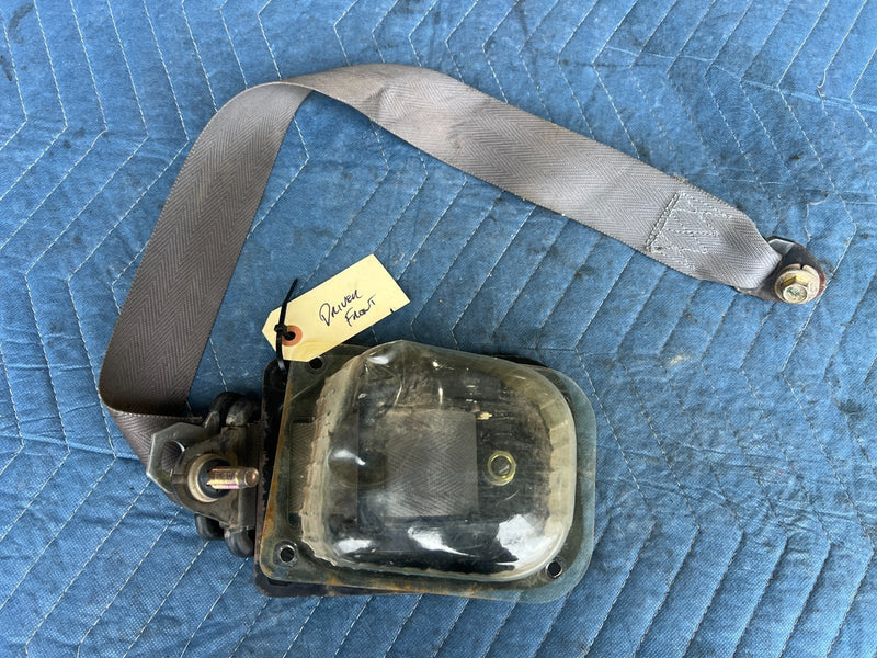 1985-1988 Suzuki Samurai SJ413 Driver Front Seatbelt Retractor OEM #2317CN
