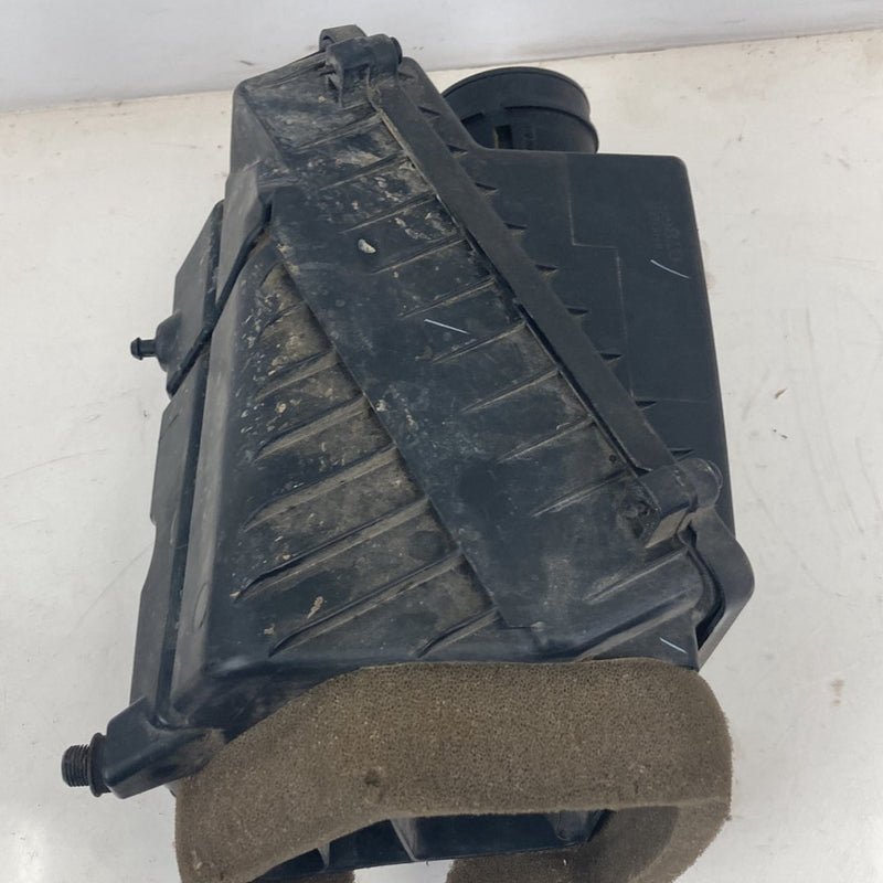 2007-2014 Chevrolet Silverado GMT900 Air Filter Housing Box MAF 15200023 #5335M