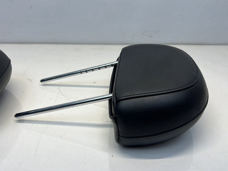 2012 Chevrolet Captiva Sport - Headrest