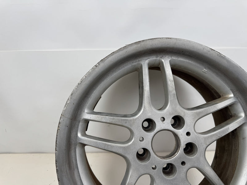 1999 BMW 540i E39 - Wheel