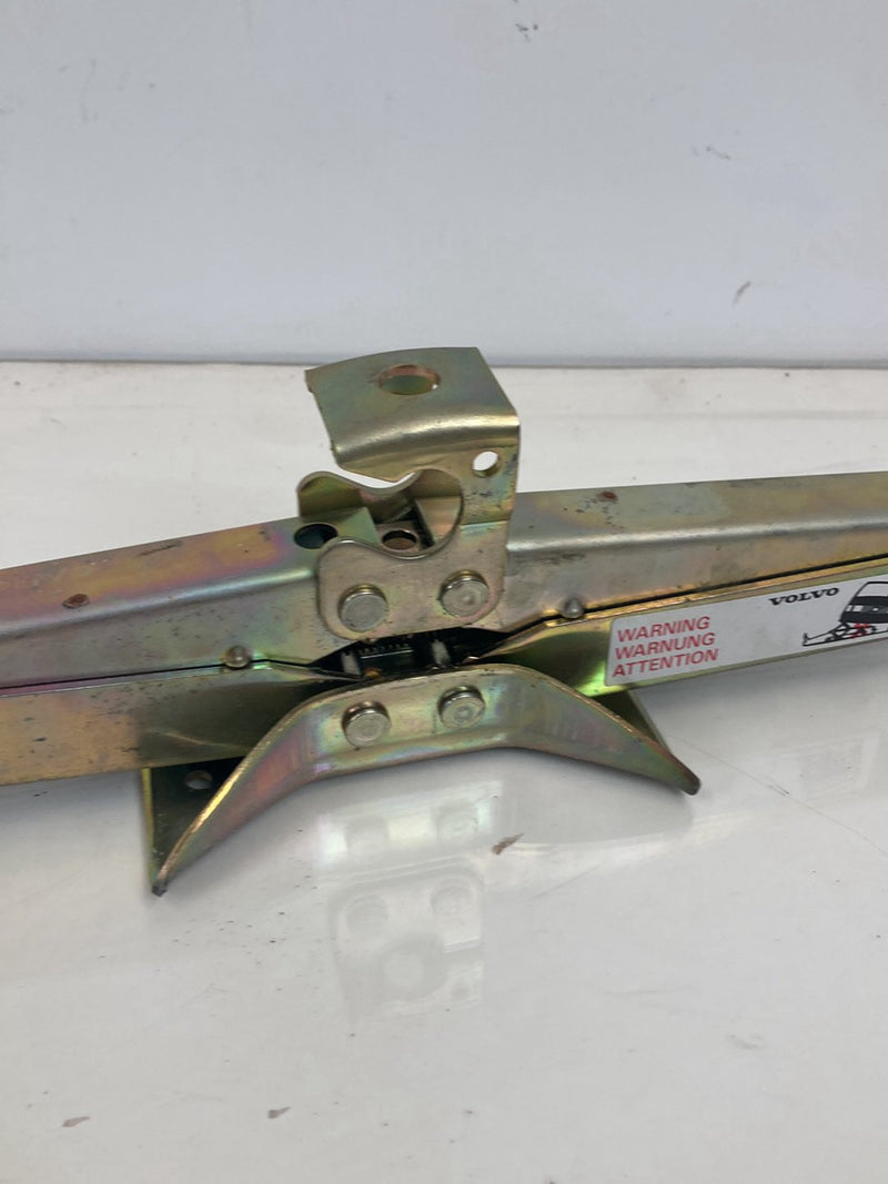 1992 Volvo 940 944 - Jack & Tool Kit PN: 1355190