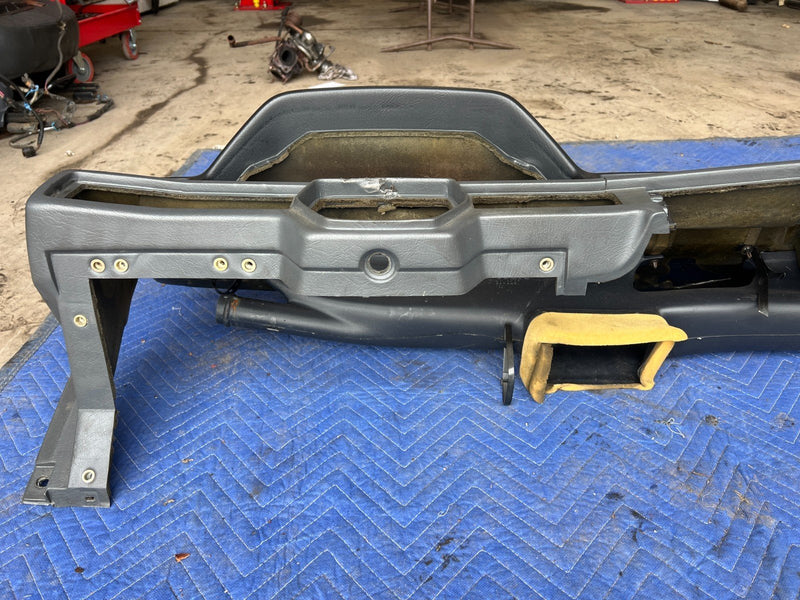 1994-1995 Volvo 940 740 Complete Dashboard Assembly Gray Charcoal OEM #3273EM