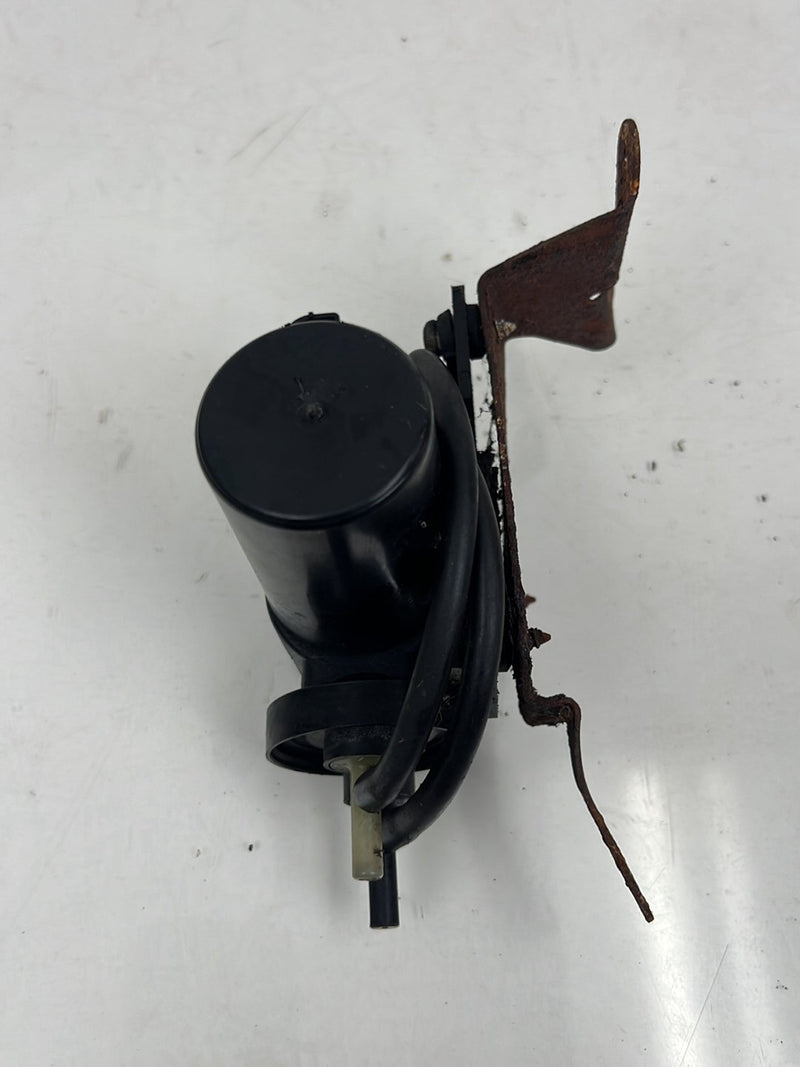 1990-1992 Volvo 740 745 940 Cruise Control Vacuum Pump 1273226 OEM #5911EM