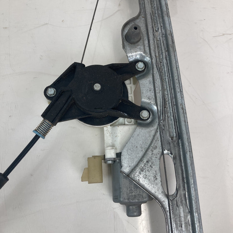 2014-2020 Chevrolet Silverado 1500 Front Right Window Regulator OEM #5576M