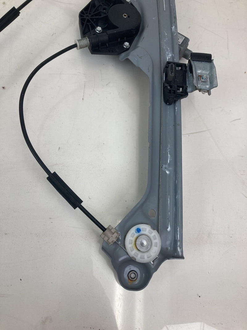 2014-2020 Chevrolet Silverado Front Right Window Regulator 0130822882 OEM #5586M