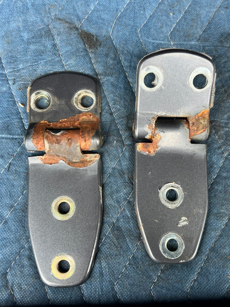 1985-1988 Suzuki Samurai SJ413 Door Hinges Set OEM