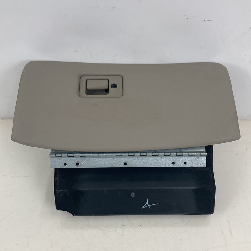 2002-2005 Lincoln Town Car Signature Glove Box Assembly OEM #5133M